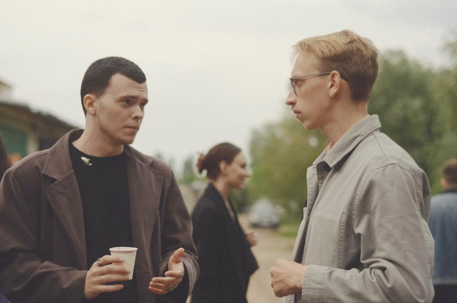 Comparativa de métodos de aprendizaje financiero profesional